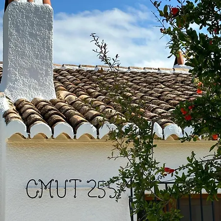 House El Cipres *